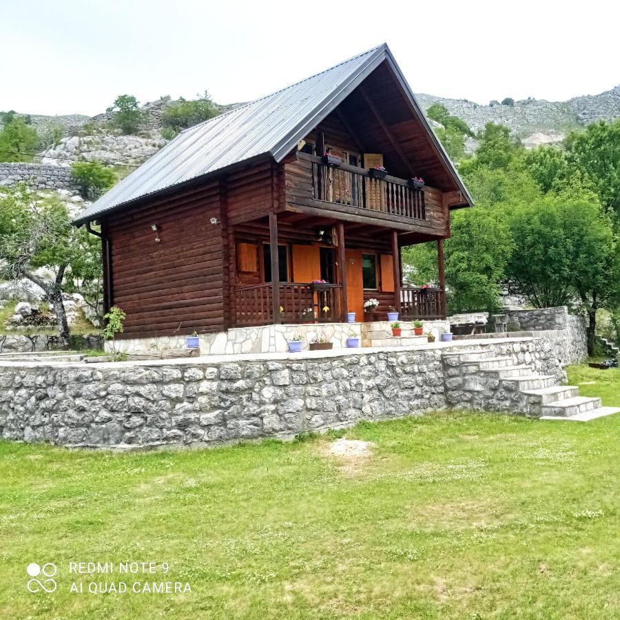 Vikendica Njegusi Villa Cetinje Luaran gambar